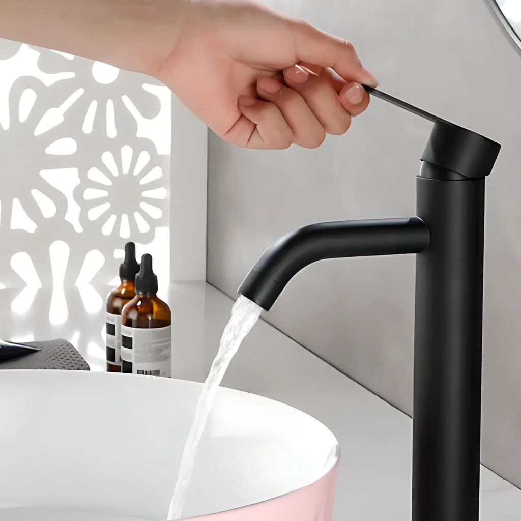 HS024 - Long Hooked Black Mixer Tap