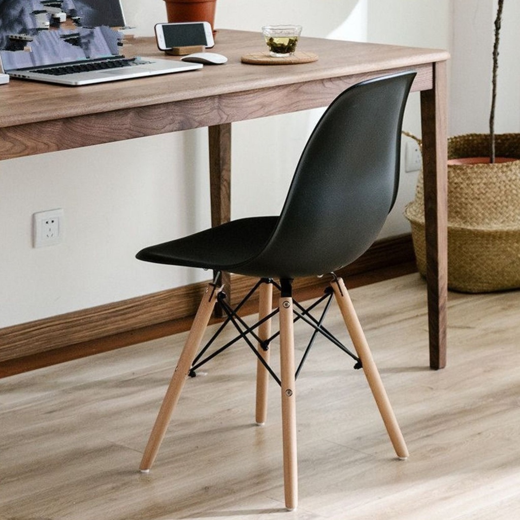 NU638 - Replica Eames Chair